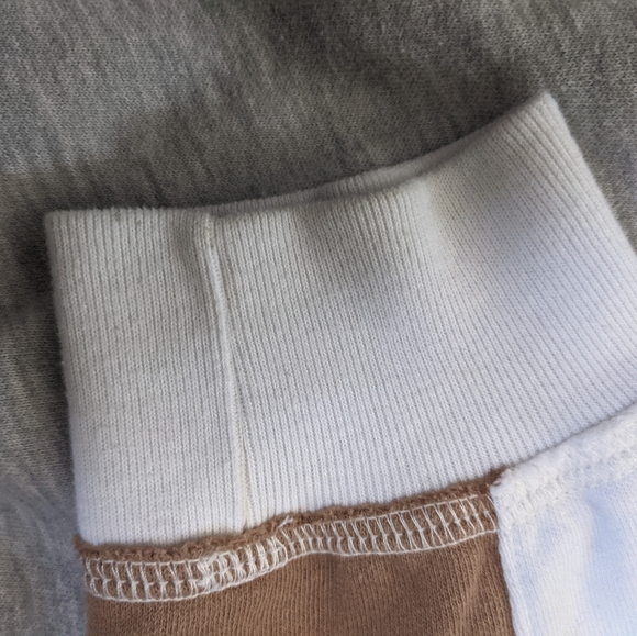 Abercrombie Soft Af Crewneck - Picture 3 of 4